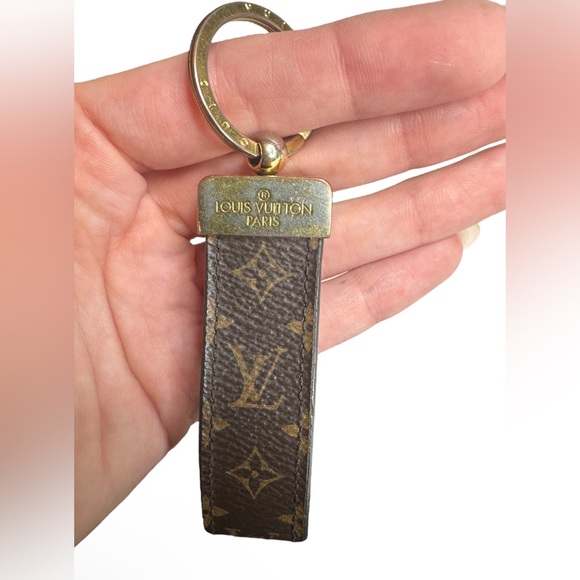 Louis Vuitton Keychain - Picture 7 of 13